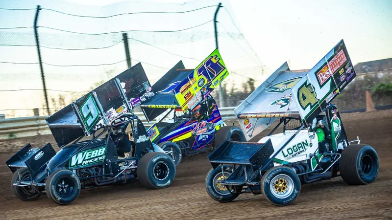 Winged sprint cars racing at 35 Raceway Park